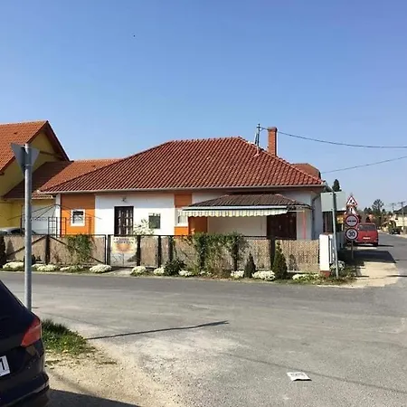 Centrum Vendeghaz Balatonmáriafürdő